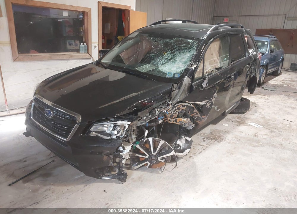 2018 SUBARU FORESTER 2.0XT TOURING VIN: JF2SJGWC3JH580381
