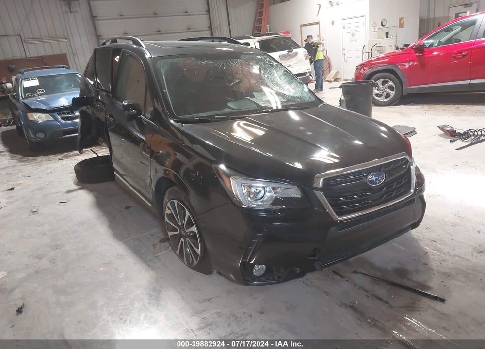 2018 SUBARU FORESTER 2.0XT TOURING VIN: JF2SJGWC3JH580381