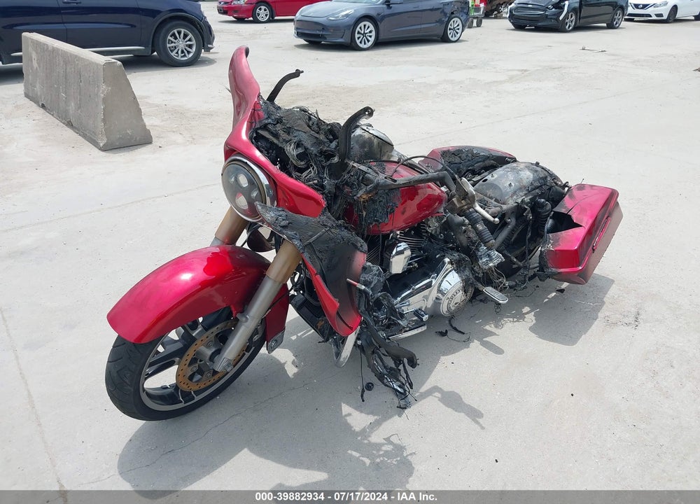 2012 HARLEY-DAVIDSON FLHX STREET GLIDE VIN: 1HD1KBM11CB662271