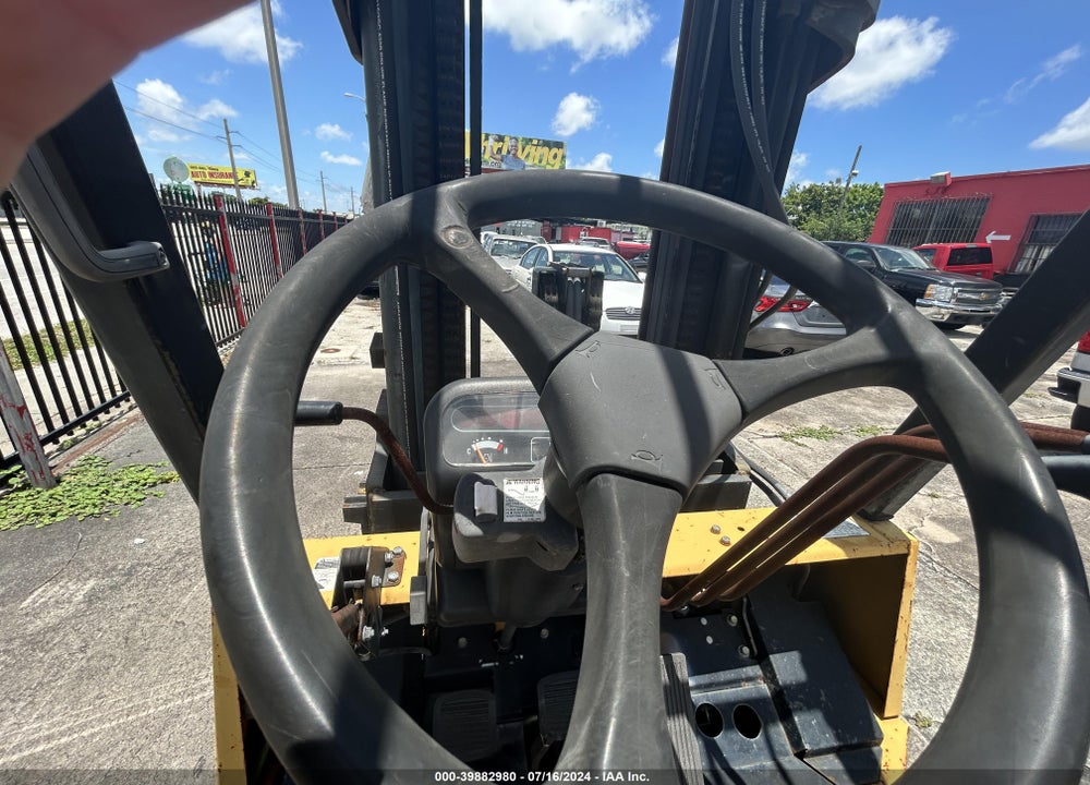 1900 CATERPILLAR FORKLIFT VIN: AT87A81419