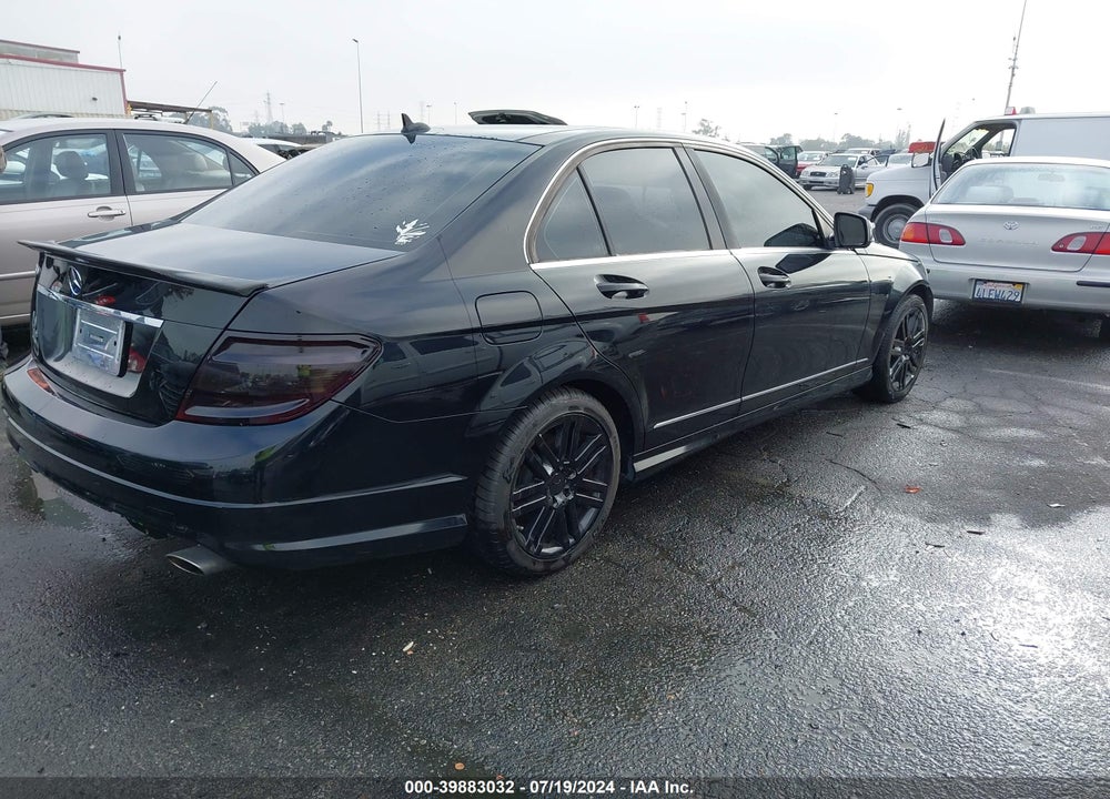 2008 MERCEDES-BENZ C 300 LUXURY/SPORT VIN: WDDGF54X38R016109