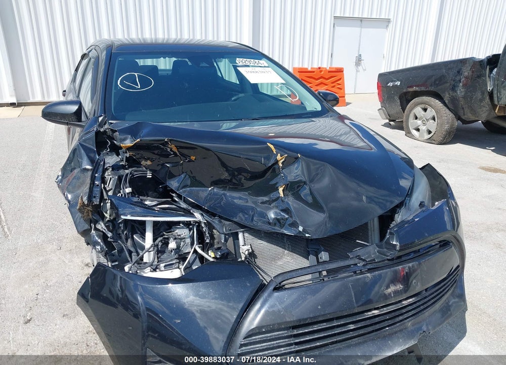 2019 TOYOTA COROLLA LE VIN: 2T1BURHE5KC234709