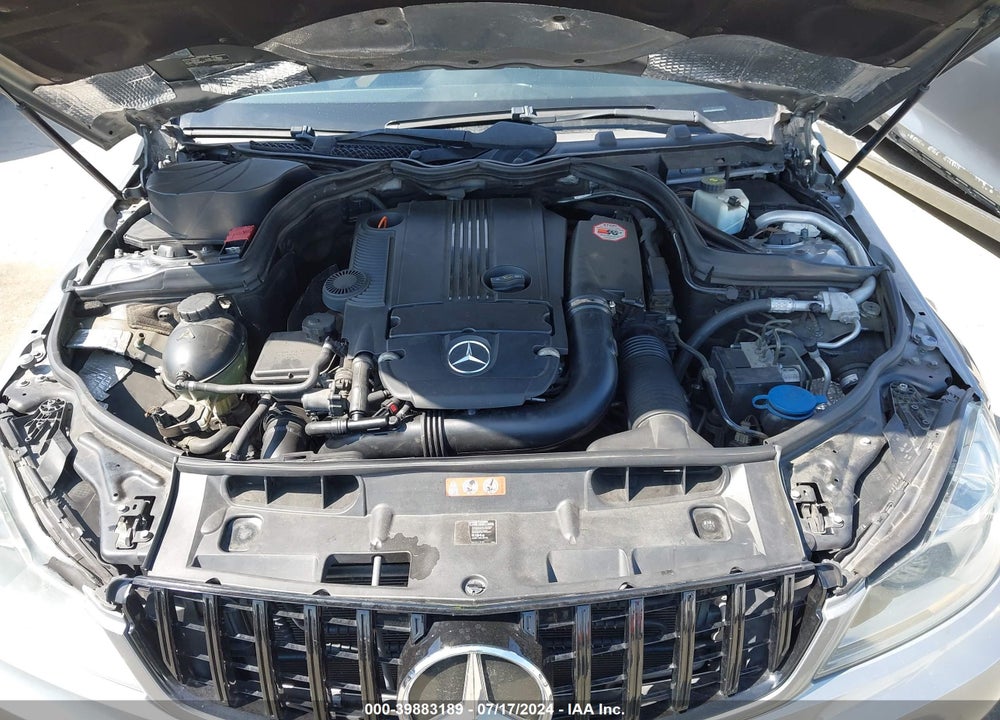2012 MERCEDES-BENZ C 250 LUXURY/SPORT VIN: WDDGF4HB5CR197456