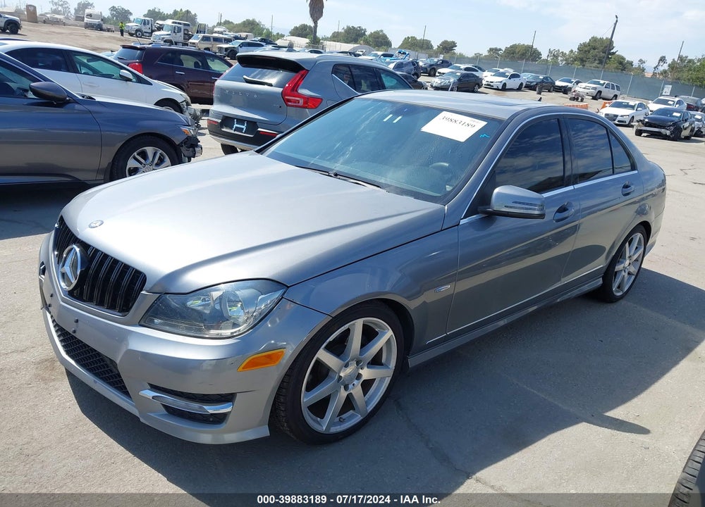 2012 MERCEDES-BENZ C 250 LUXURY/SPORT VIN: WDDGF4HB5CR197456