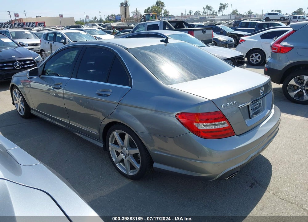 2012 MERCEDES-BENZ C 250 LUXURY/SPORT VIN: WDDGF4HB5CR197456