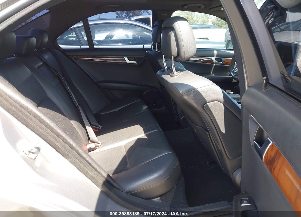 2012 MERCEDES-BENZ C 250 LUXURY/SPORT VIN: WDDGF4HB5CR197456