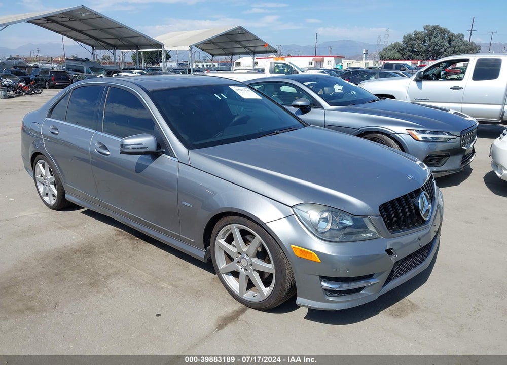 2012 MERCEDES-BENZ C 250 LUXURY/SPORT VIN: WDDGF4HB5CR197456