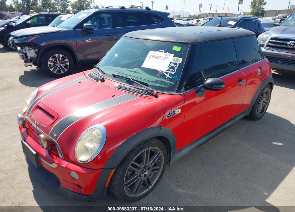 2006 MINI COOPER S VIN: WMWRE33556TL19805