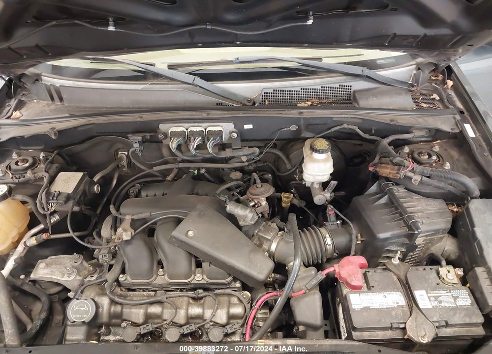 2008 FORD ESCAPE XLT VIN: 1FMCU03128KE18982