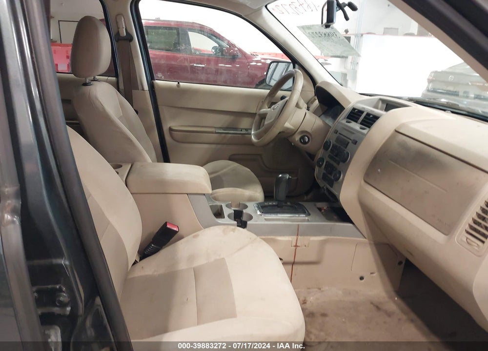 2008 FORD ESCAPE XLT VIN: 1FMCU03128KE18982