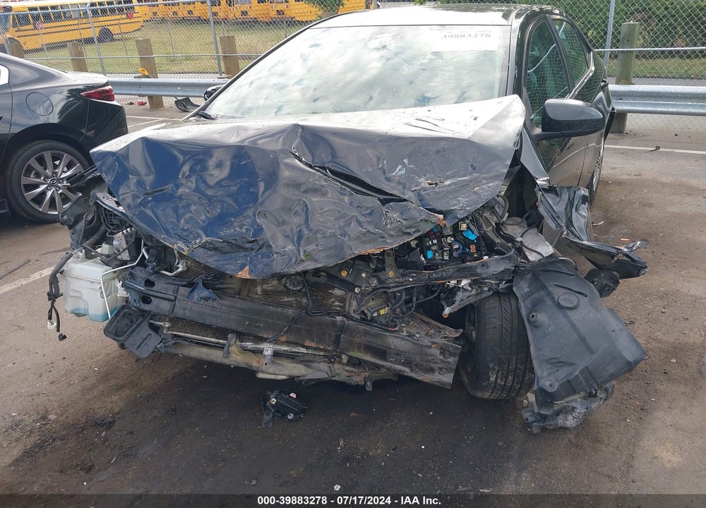 2019 TOYOTA COROLLA LE VIN: 2T1BURHE3KC211641