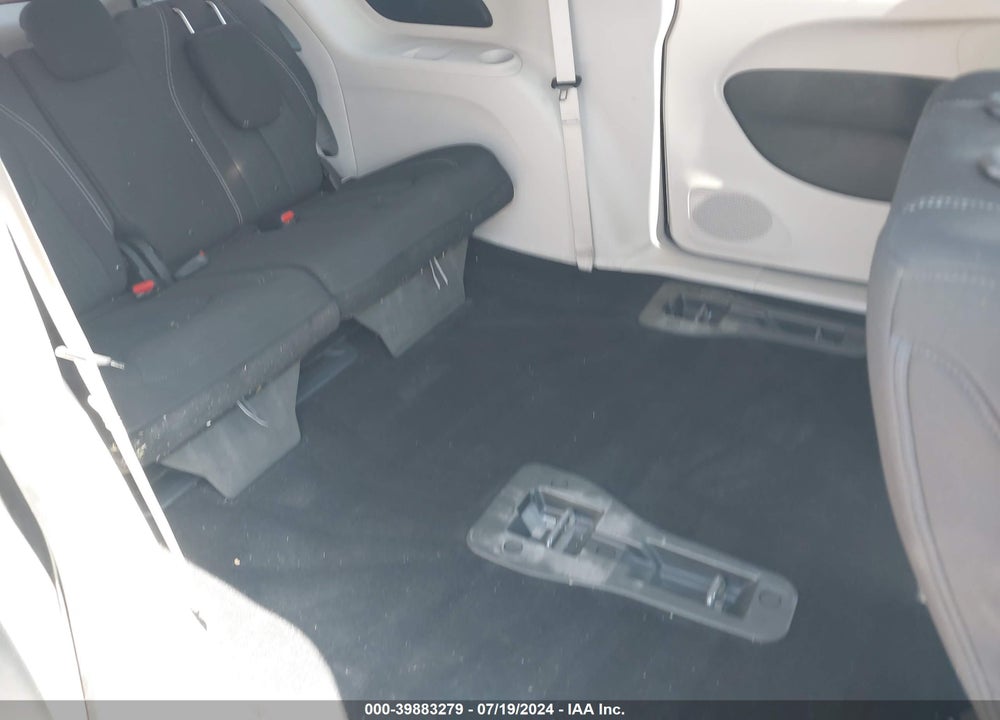 2020 CHRYSLER VOYAGER L VIN: 2C4RC1AG8LR210310