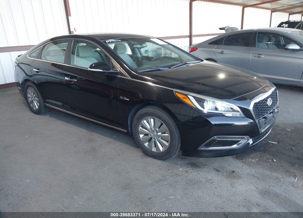 2016 HYUNDAI SONATA HYBRID SE VIN: KMHE24L19GA040296
