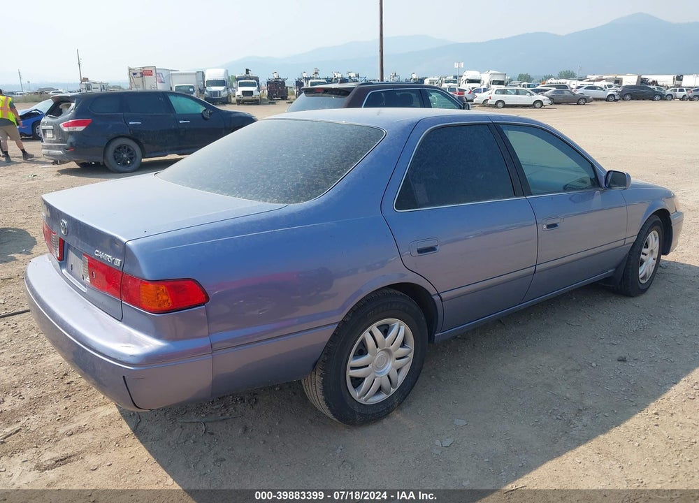 2000 TOYOTA CAMRY LE VIN: JT2BG22KXY0408167
