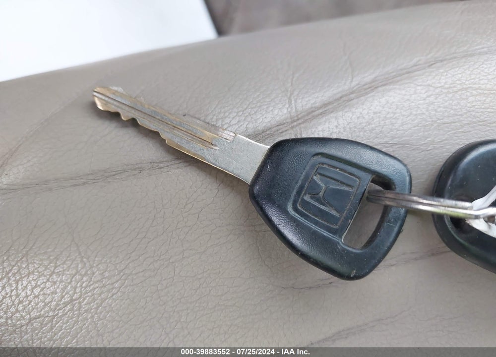 2001 HONDA ACCORD 3.0 EX VIN: 1HGCG16501A029870
