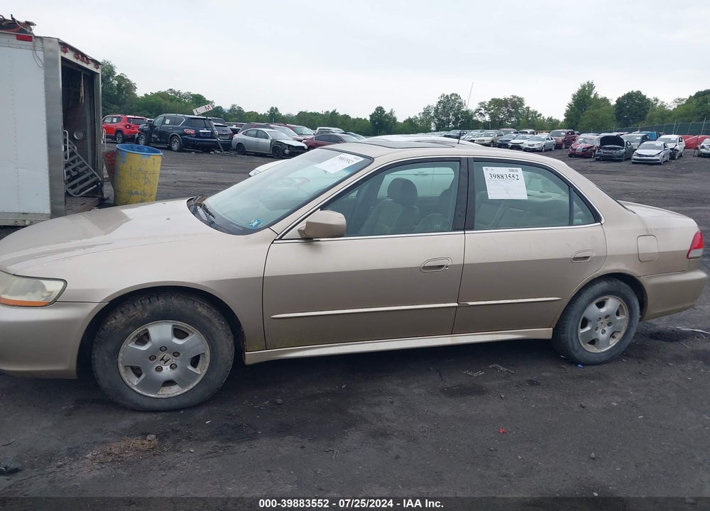 2001 HONDA ACCORD 3.0 EX VIN: 1HGCG16501A029870