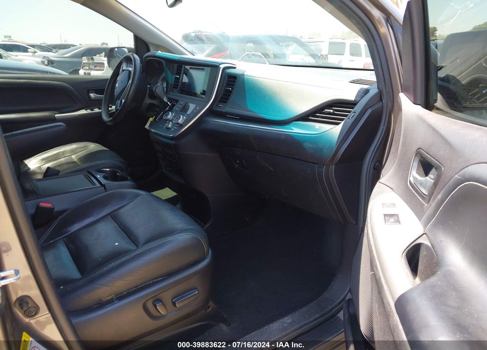 2017 TOYOTA SIENNA SE 8 PASSENGER VIN: 5TDXZ3DC7HS789069