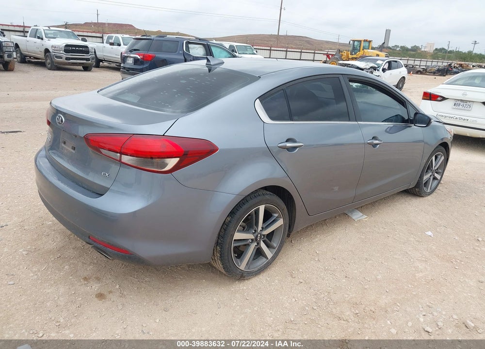 2017 KIA FORTE EX VIN: 3KPFL4A86HE036520