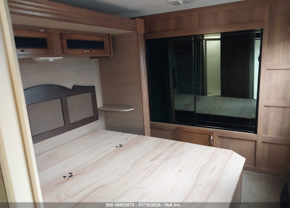 2015 FOREST RIVER CATALINA 333RET VIN: 5ZT2CAYB7FT007089
