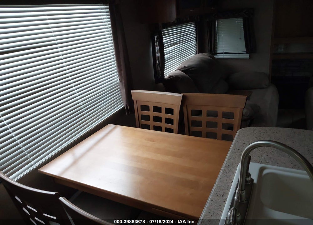 2015 FOREST RIVER CATALINA 333RET VIN: 5ZT2CAYB7FT007089