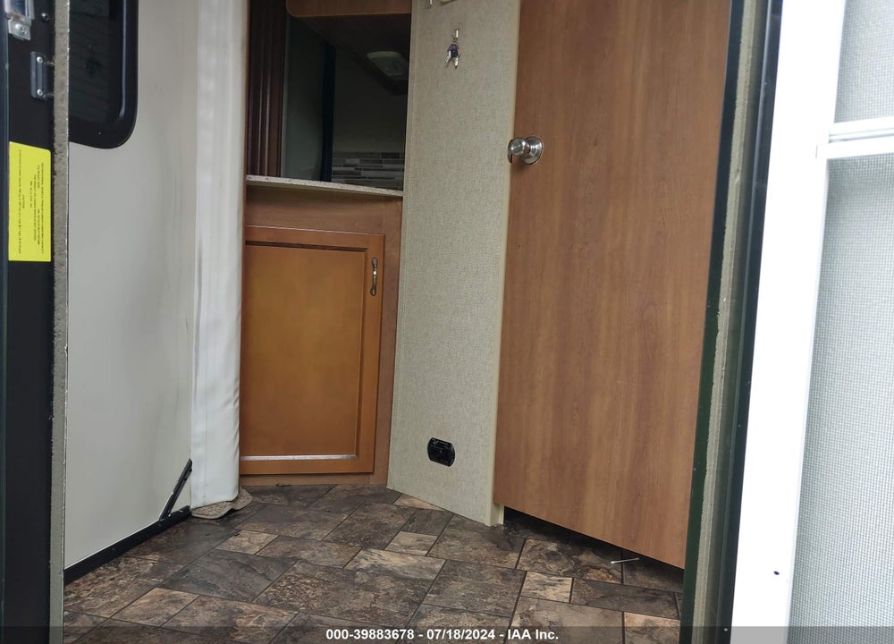 2015 FOREST RIVER CATALINA 333RET VIN: 5ZT2CAYB7FT007089