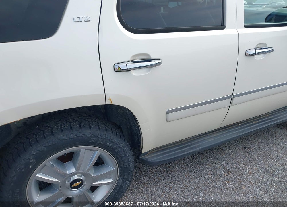 2009 CHEVROLET TAHOE K1500 LTZ VIN: 1GNFK330X9R291138