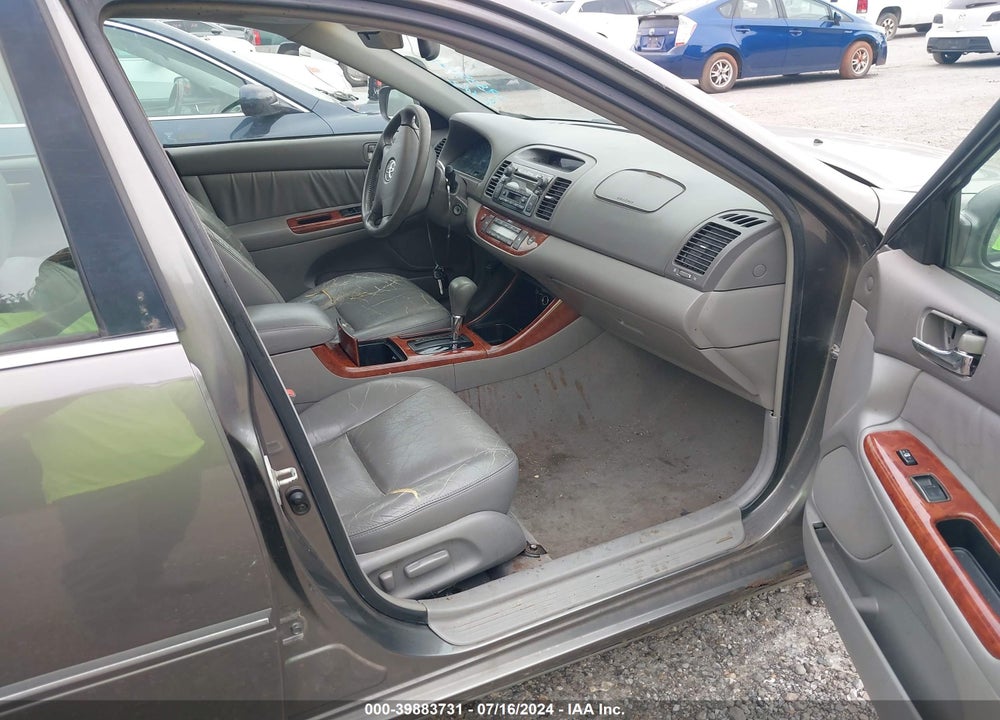 2002 TOYOTA CAMRY XLE V6 VIN: 4T1BF32K82U519523