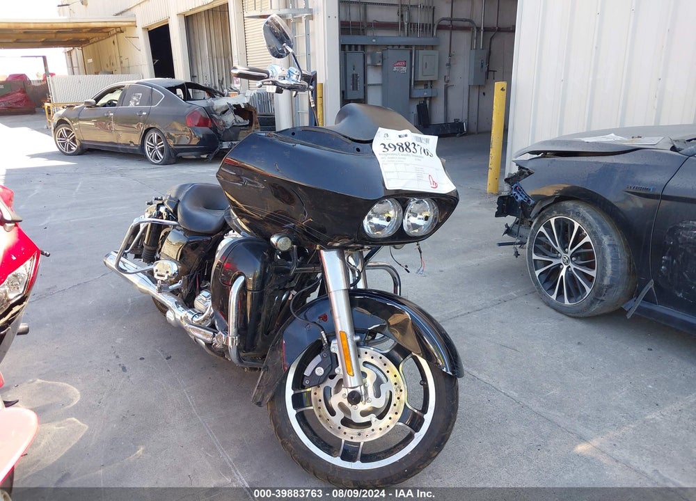 2012 HARLEY-DAVIDSON FLTRX ROAD GLIDE CUSTOM VIN: 1HD1KHM13CB676613