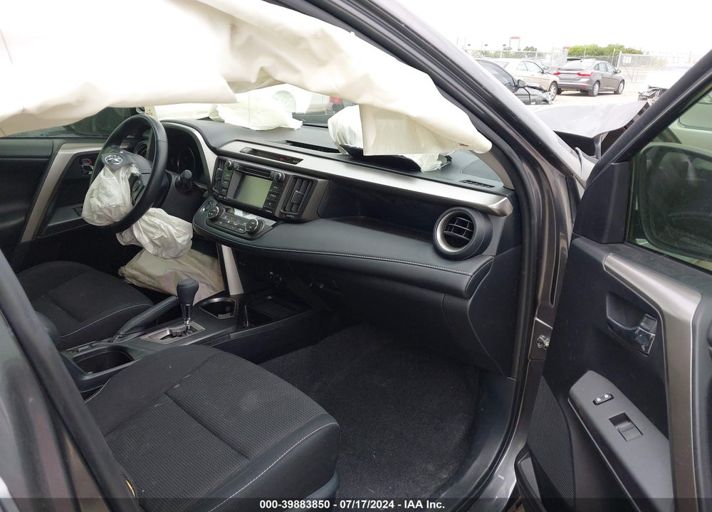 2018 TOYOTA RAV4 XLE VIN: JTMWFREV1JJ210071