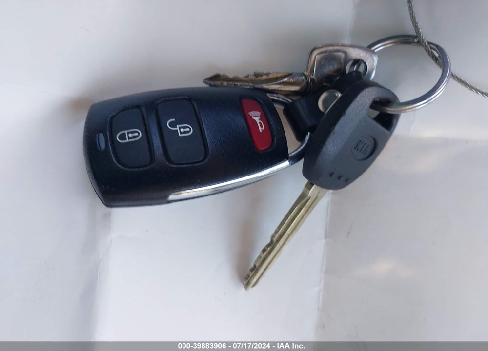 2007 KIA SEDONA LX VIN: KNDMB233576142820