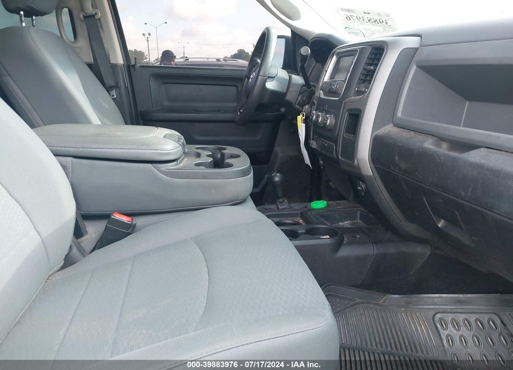 2018 RAM 2500 TRADESMAN 4X4 6'4 BOX VIN: 3C6UR5CL9JG391132
