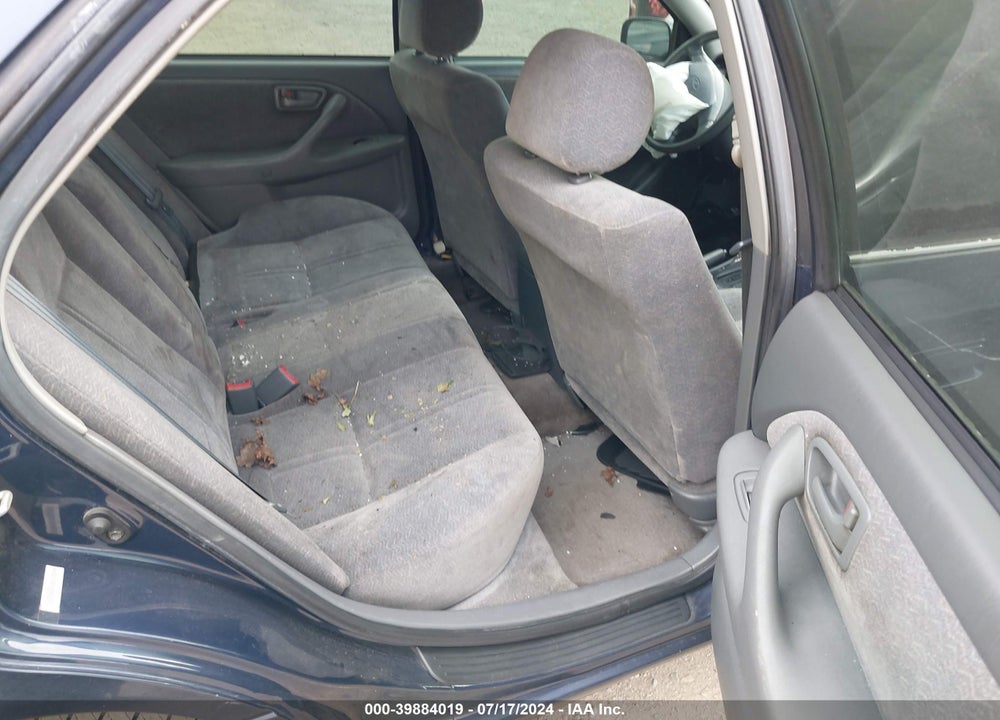 1999 TOYOTA CAMRY LE VIN: JT2BG22K1X0272168