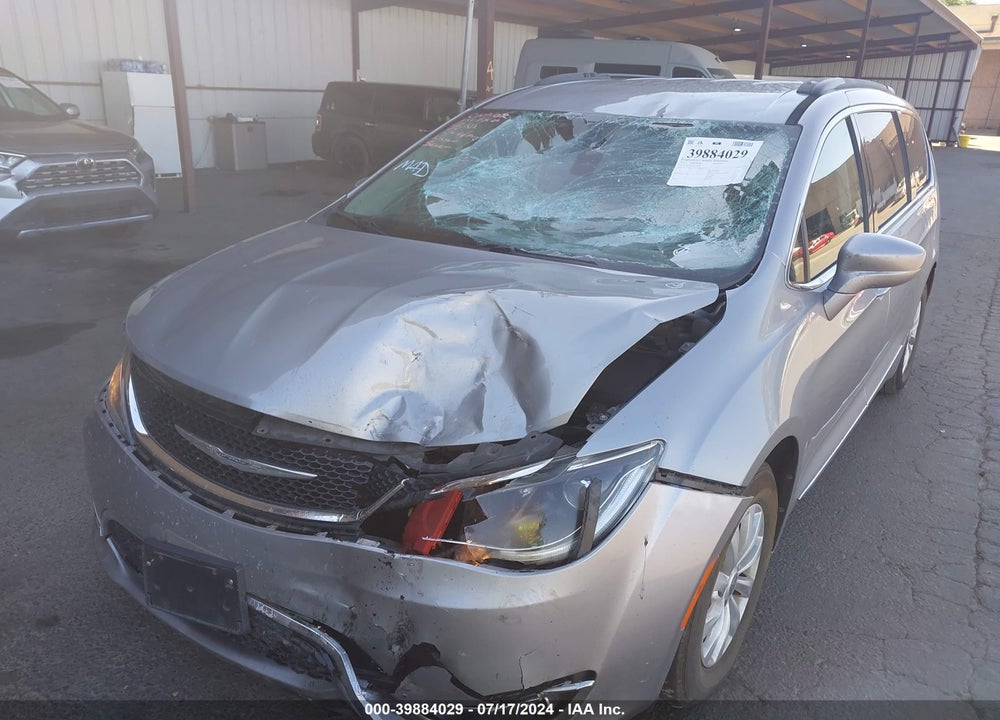 2017 CHRYSLER PACIFICA TOURING L VIN: 2C4RC1BG2HR532639