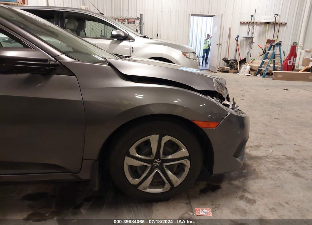 2018 HONDA CIVIC LX VIN: 19XFC2F5XJE005554