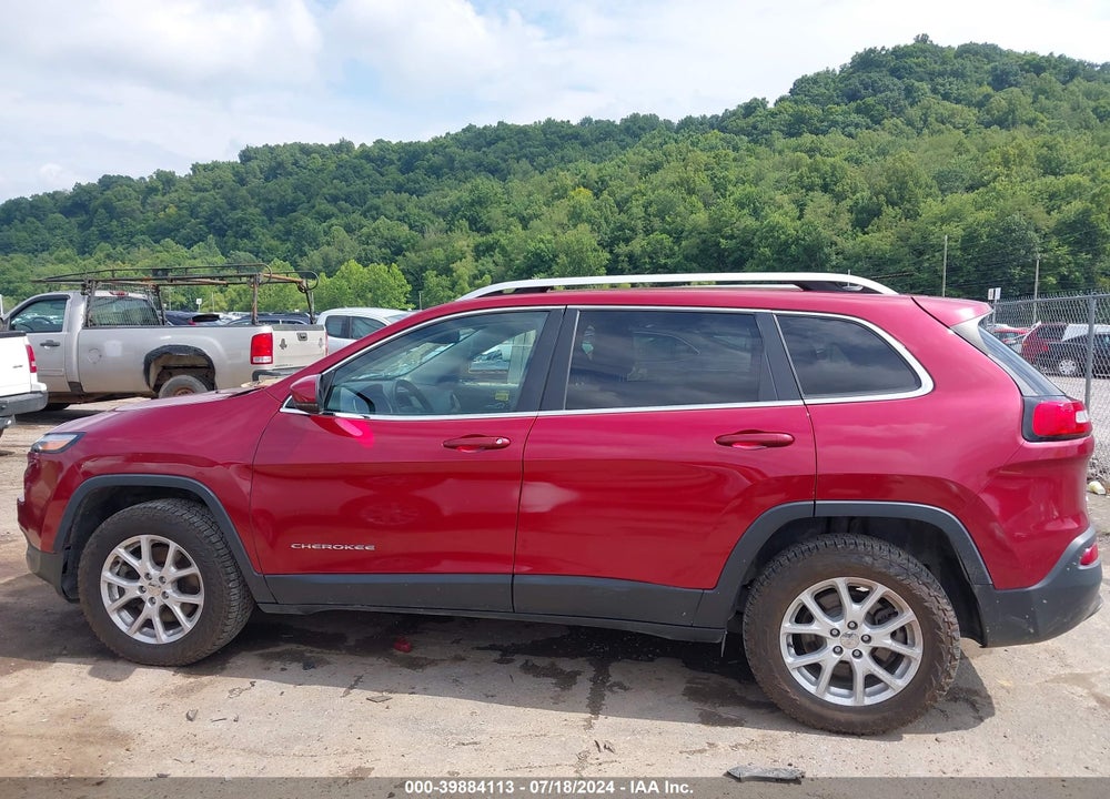 2017 JEEP CHEROKEE LATITUDE 4X4 VIN: 1C4PJMCB2HW556447