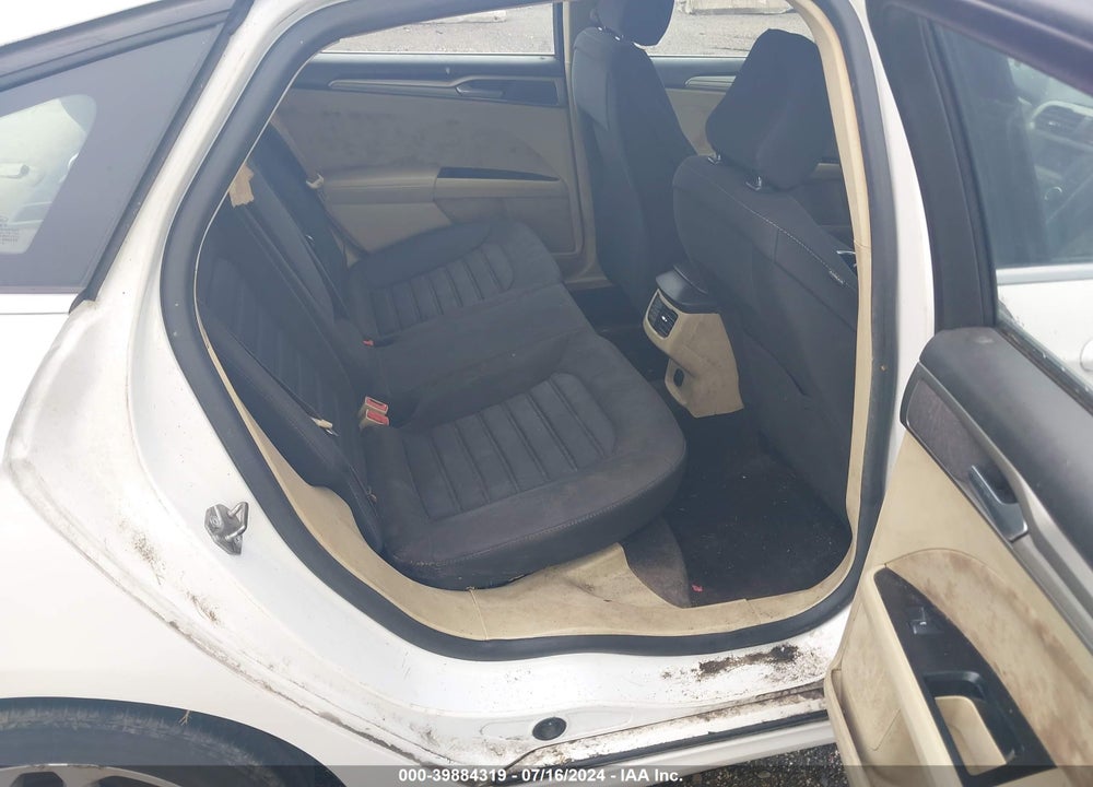 2015 FORD FUSION SE VIN: 1FA6P0H75F5123124