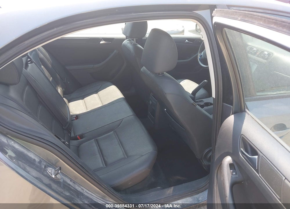 2011 VOLKSWAGEN JETTA 2.5L SE VIN: 3VWDZ7AJ3BM312835