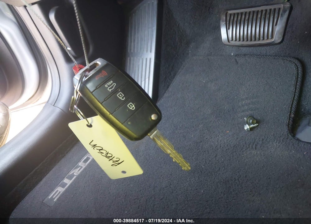 2017 KIA FORTE VIN: 3KPFK4A79HE122785