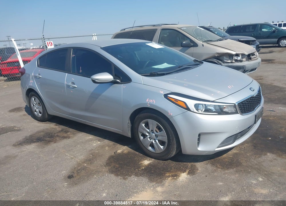 2017 KIA FORTE VIN: 3KPFK4A79HE122785
