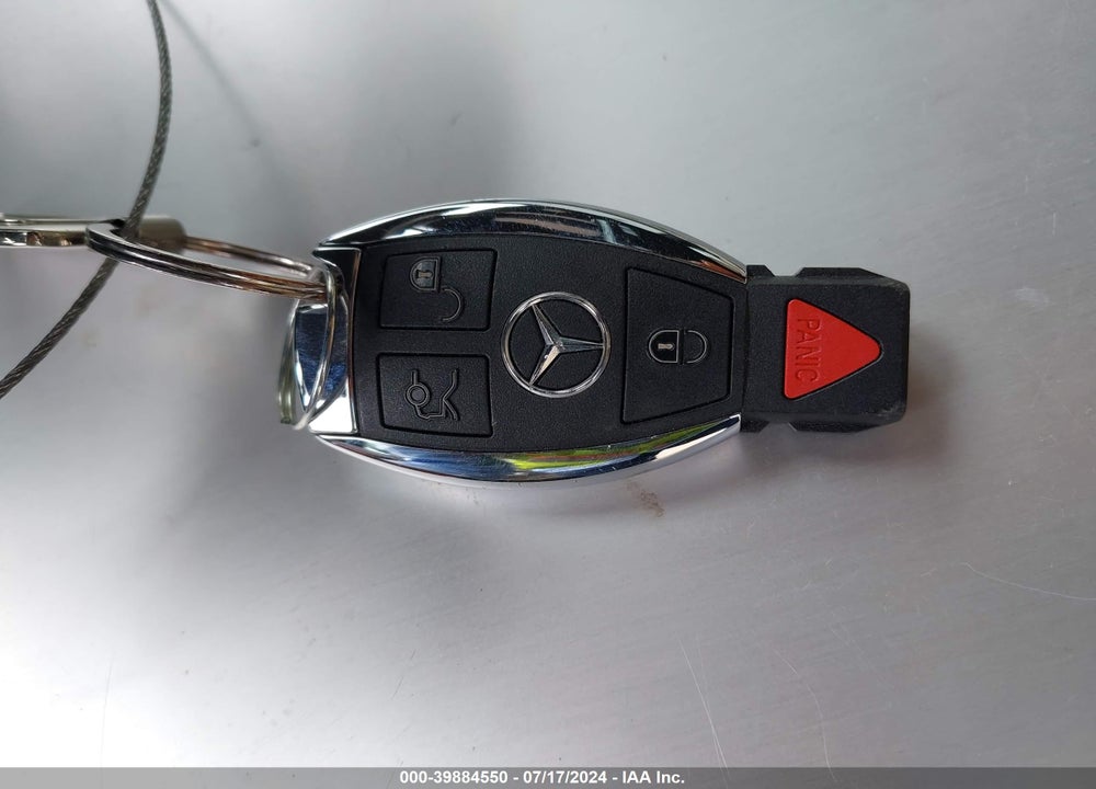 2013 MERCEDES-BENZ E 550 4MATIC VIN: WDDHF9BB3DA680504