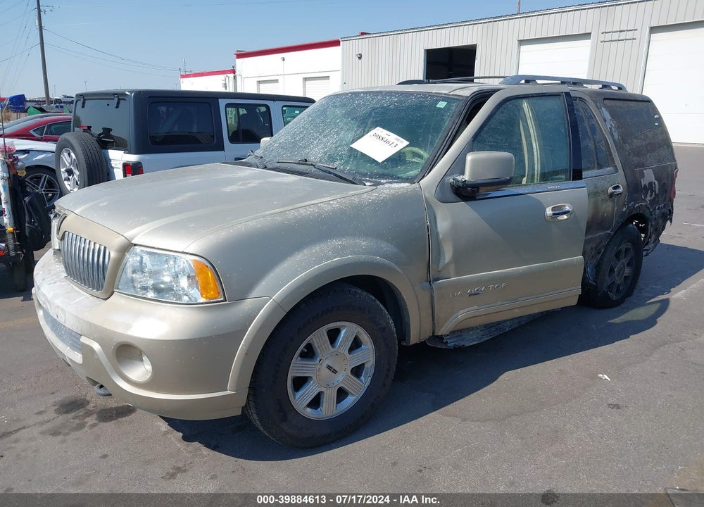 2004 LINCOLN NAVIGATOR VIN: 5LMFU28RX4LJ28367