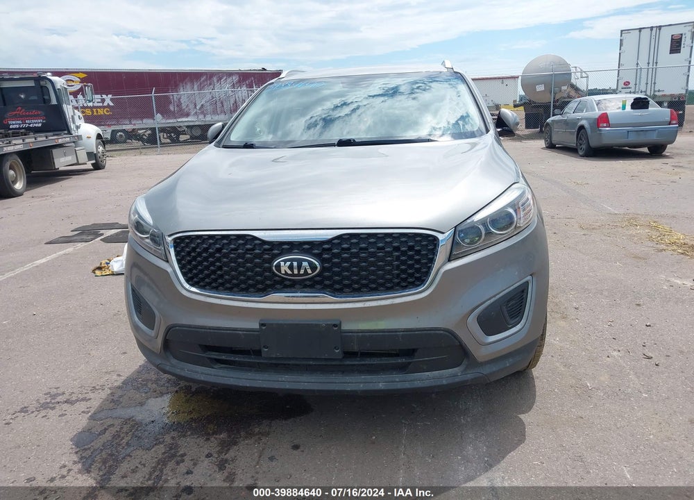 2016 KIA SORENTO 2.4L LX VIN: 5XYPGDA3XGG170025