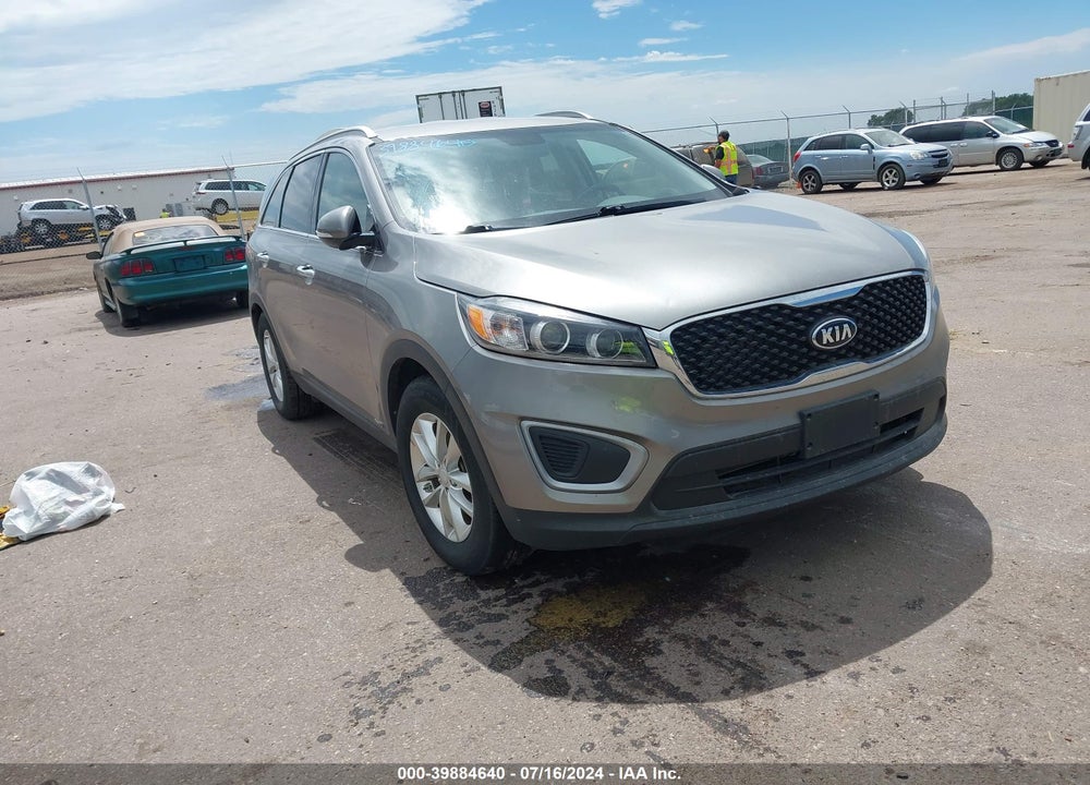 2016 KIA SORENTO 2.4L LX VIN: 5XYPGDA3XGG170025