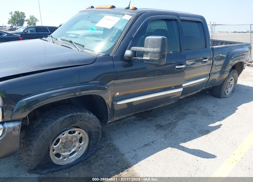 2005 GMC SIERRA 1500HD SLT VIN: 1GTGK13U15F928921