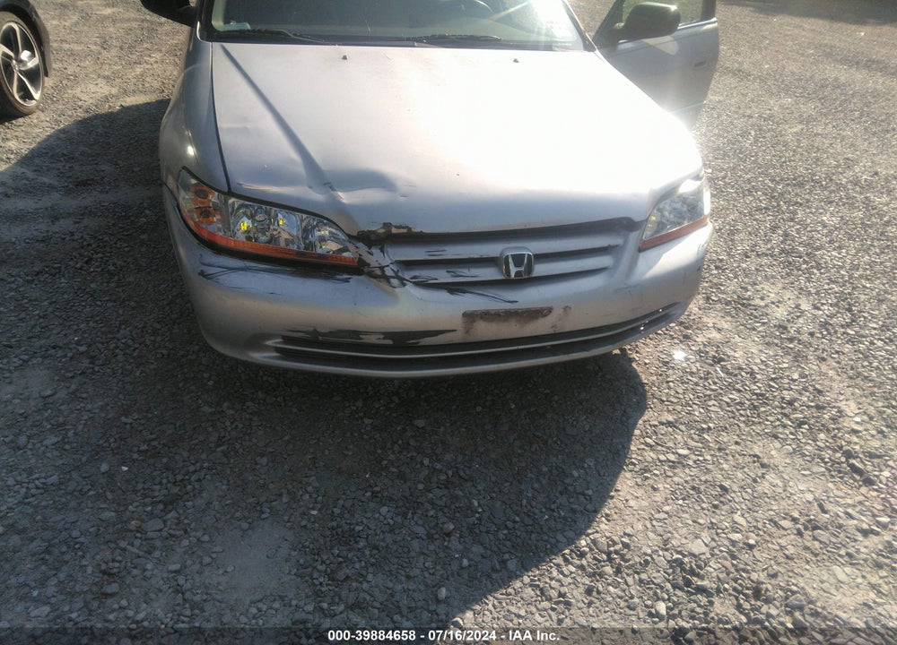 2002 HONDA ACCORD 2.3 VP VIN: 1HGCF86602A130381