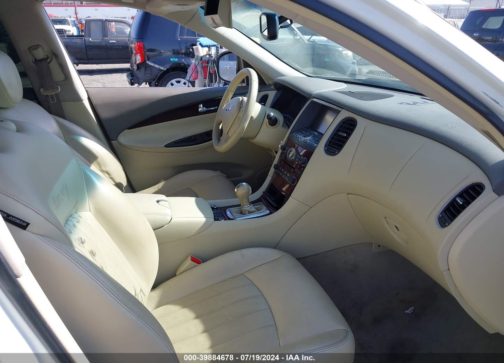 2015 INFINITI QX50 JOURNEY VIN: JN1BJ0HP5FM730952