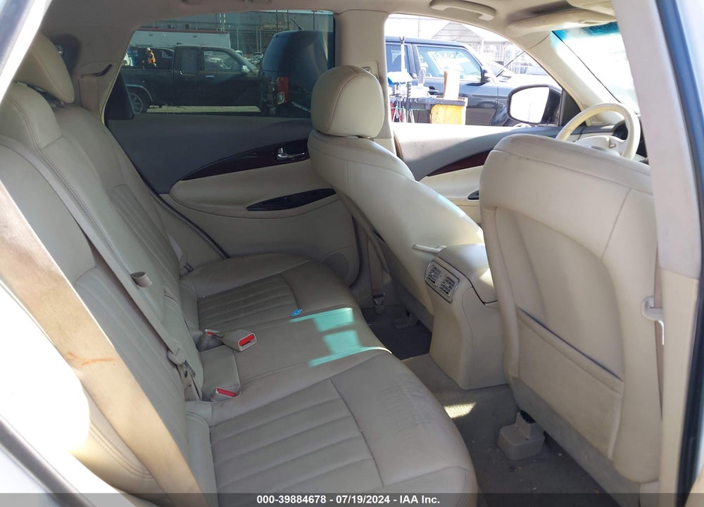 2015 INFINITI QX50 JOURNEY VIN: JN1BJ0HP5FM730952
