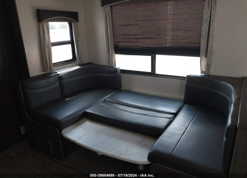 2020 SHASTA OASIS 310K VIN: 5ZT2SSWB2LE014401