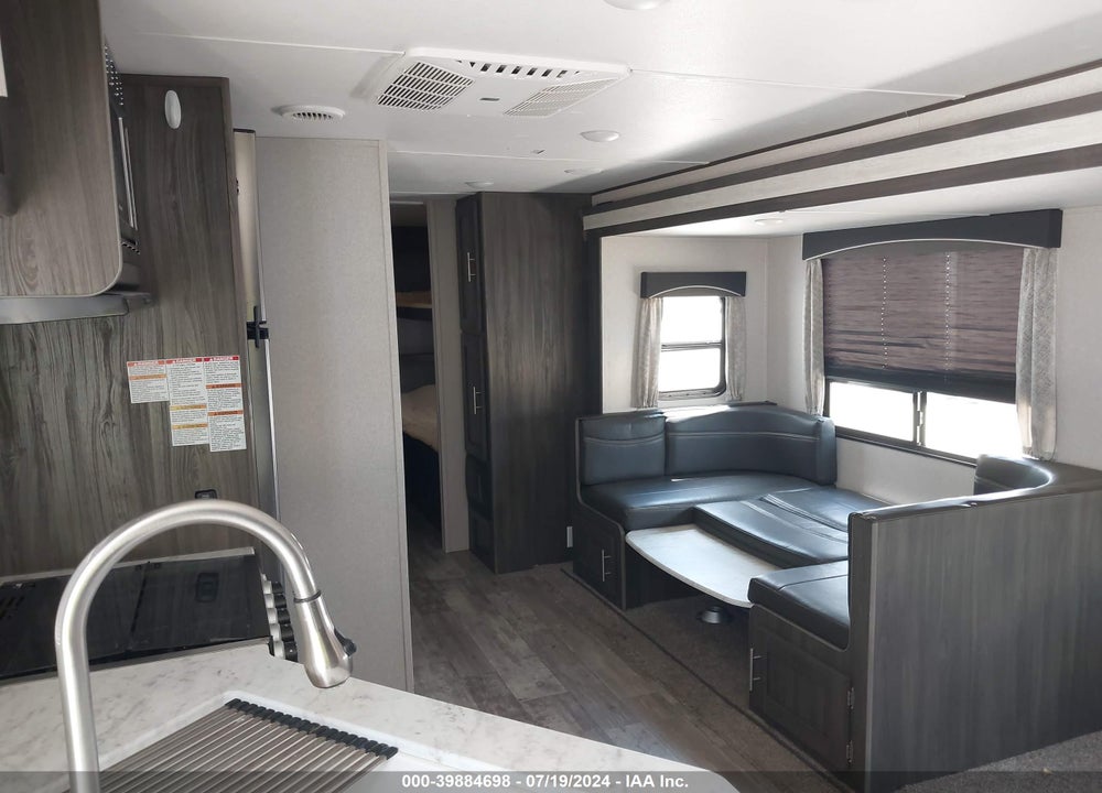 2020 SHASTA OASIS 310K VIN: 5ZT2SSWB2LE014401
