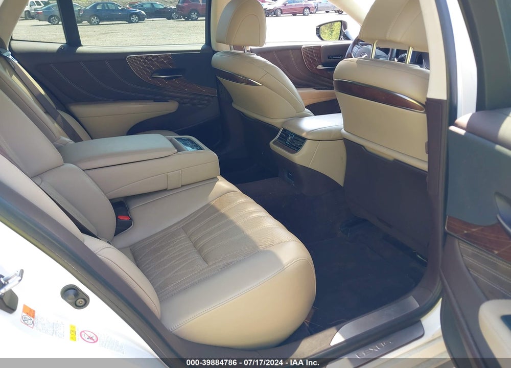 2018 LEXUS LS 500 VIN: JTHC51FF3J5000898
